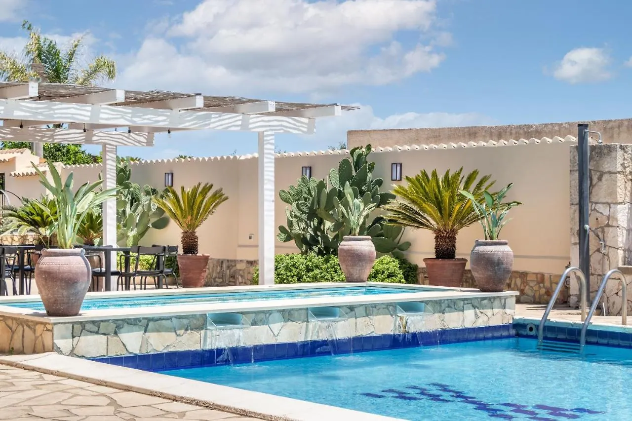 Villa Felicia Noto 3*,